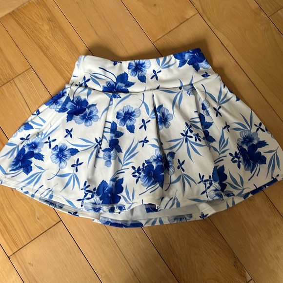 LoveShackFancy athletic skirt - Picture 1 of 3